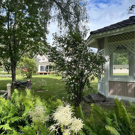 Rosa Huset Osebol Stöllet Exterior foto