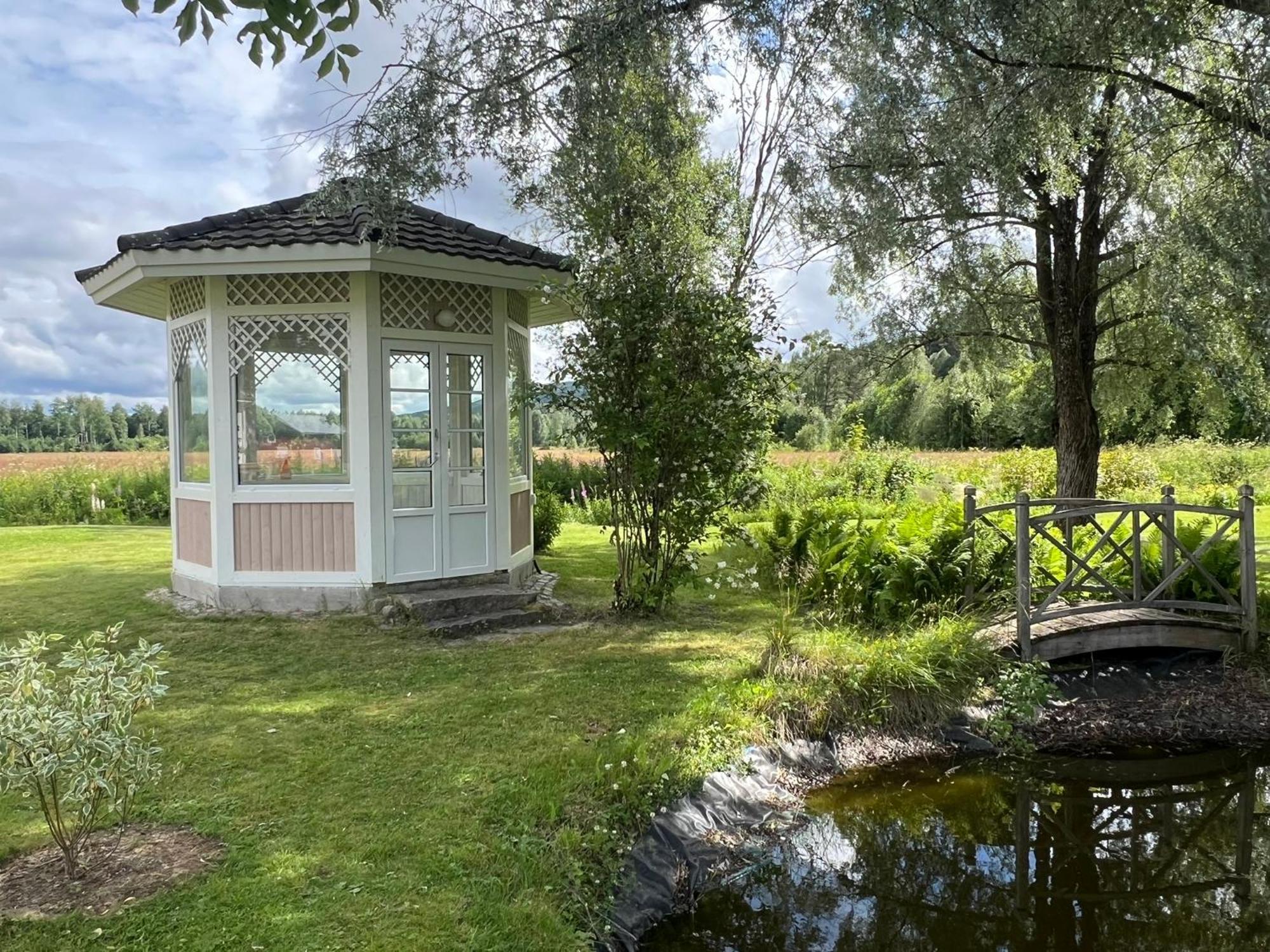 Rosa Huset Osebol Stöllet Exterior foto